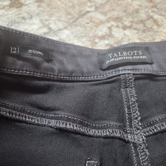 Talbots Flawless 5 Pocket Women's Charcoal Straight Leg Jeggings Jeans - Picture 2 of 4